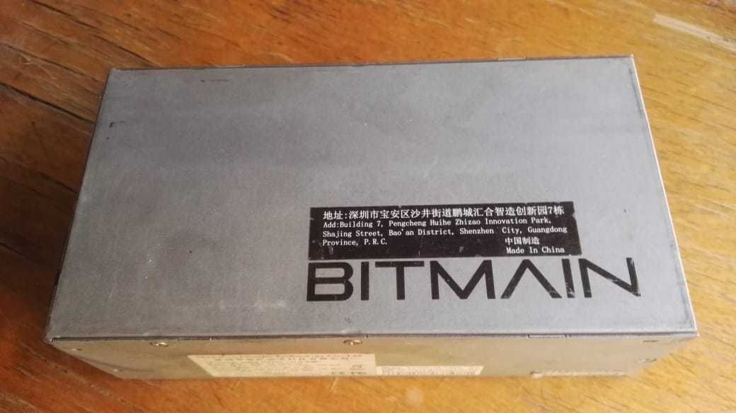 Майнинг Блок питания Bitmain Antminer APW7 1800w