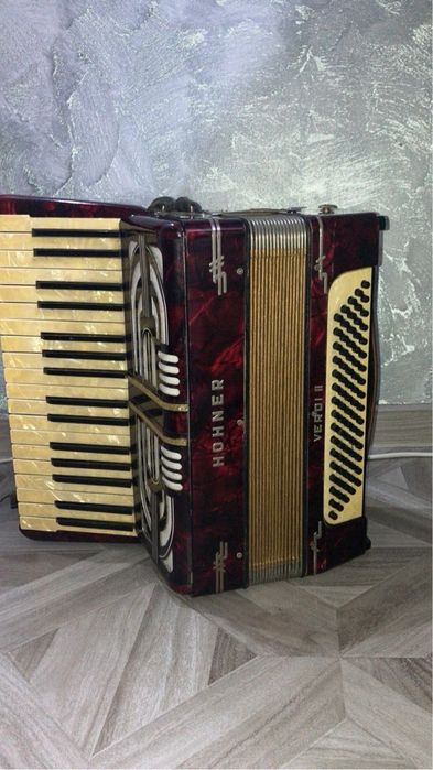 Vând Acordeon HOHNER VERDII 2 80 de bași ‼️