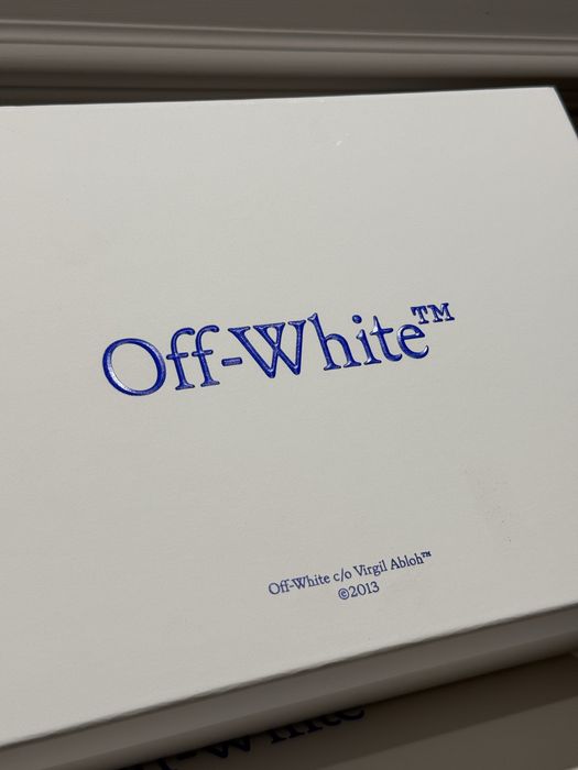 Оригинални дамски обувки Off White out of office