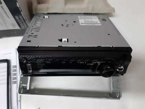 Авто cd плейър SONY G1000U