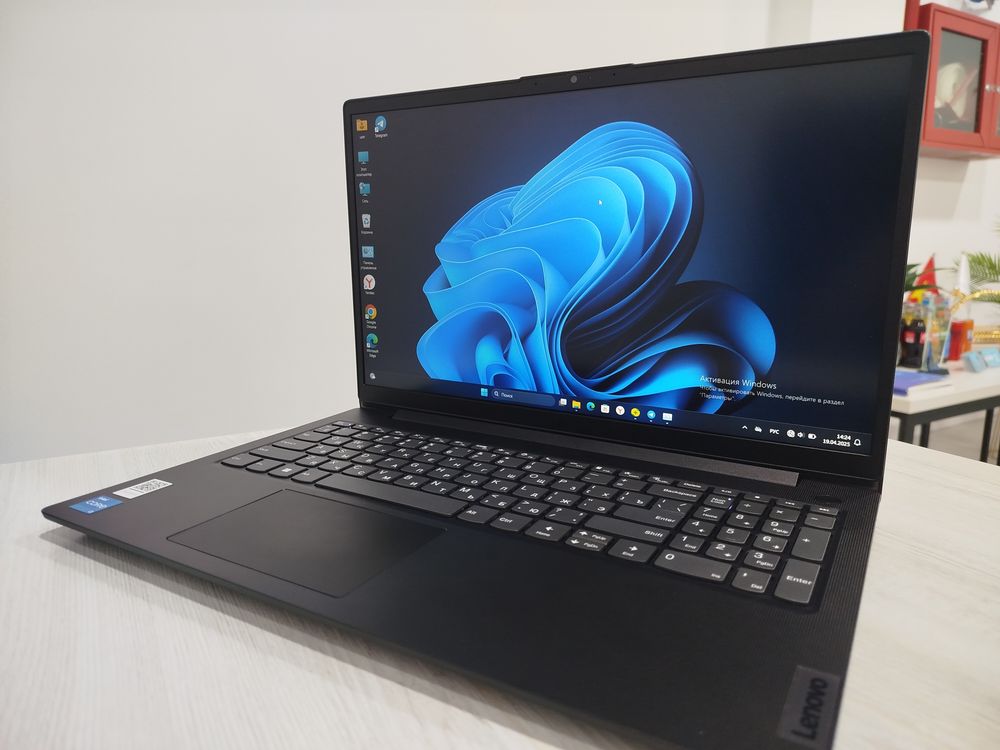 Lenovo V15 G3 | Core i3-1215U | 8GB RAM | 512GB SSD | Windows 11 Pro