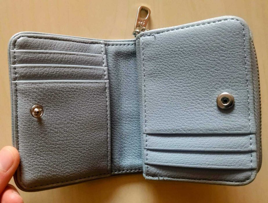 Малък сив портфейл Parfois, неизползван