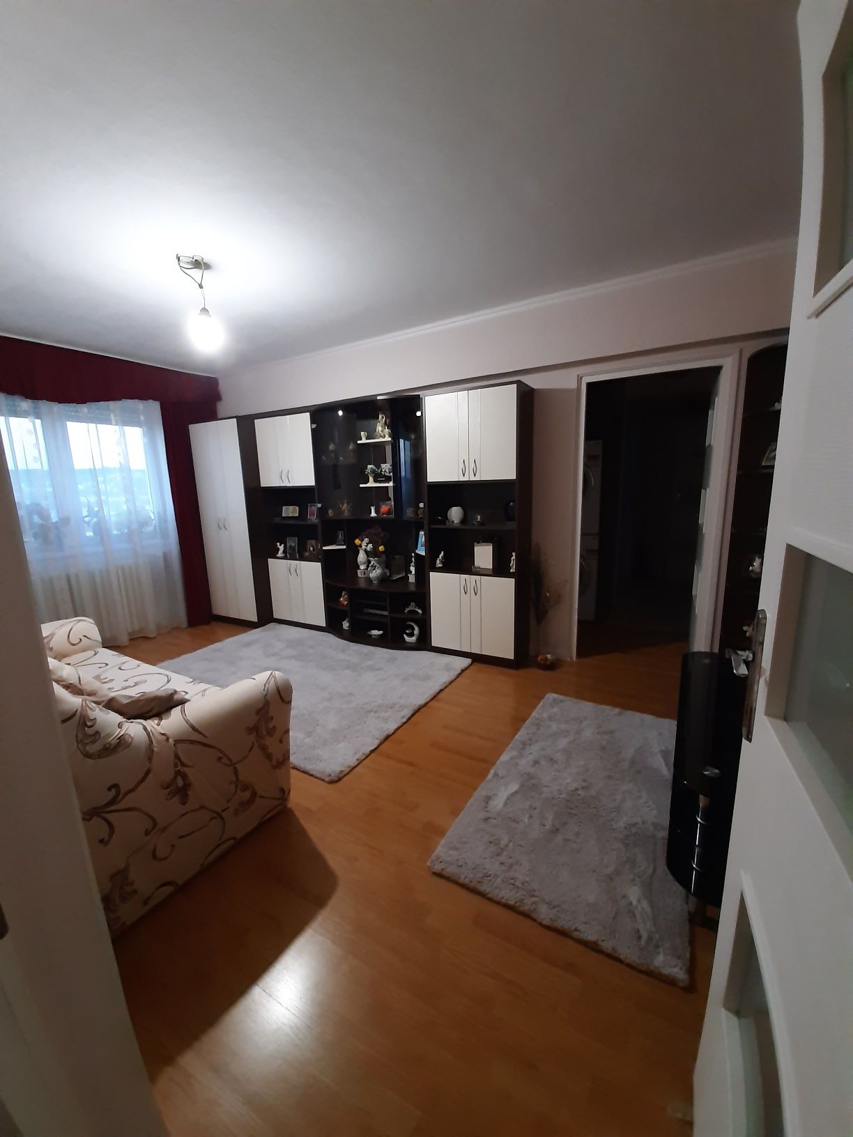 Apartament 3 camere Rogerius