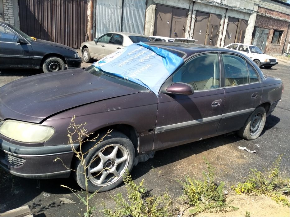 Продам требует ремонта Опель омега б