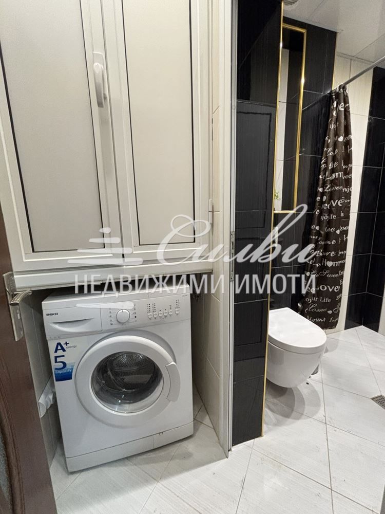 Дава се под наем Тристаен апартамент в Шумен, Център - 80 кв.м за 408 € - Снимка #10
