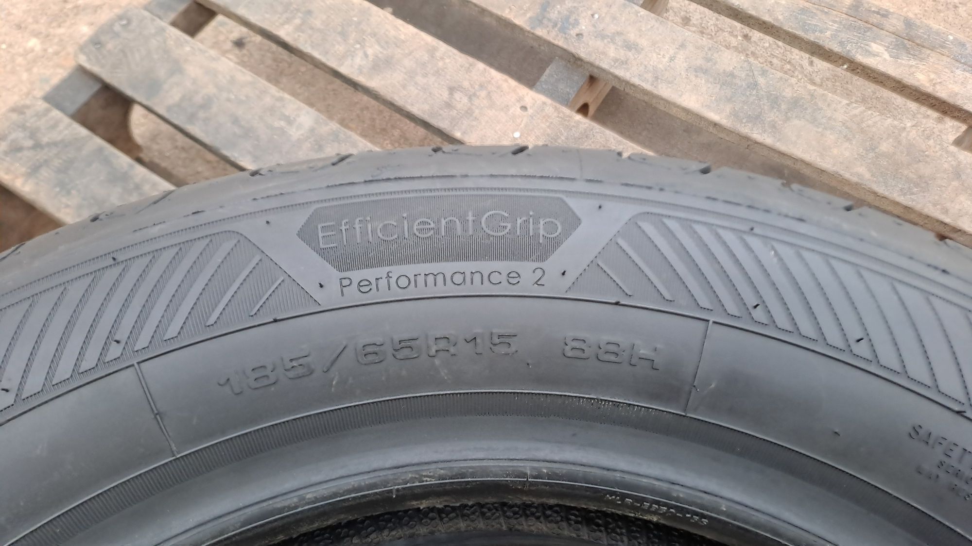 2бр. Нови 185/65/15 Goodyear Efficient Grip Performance 2