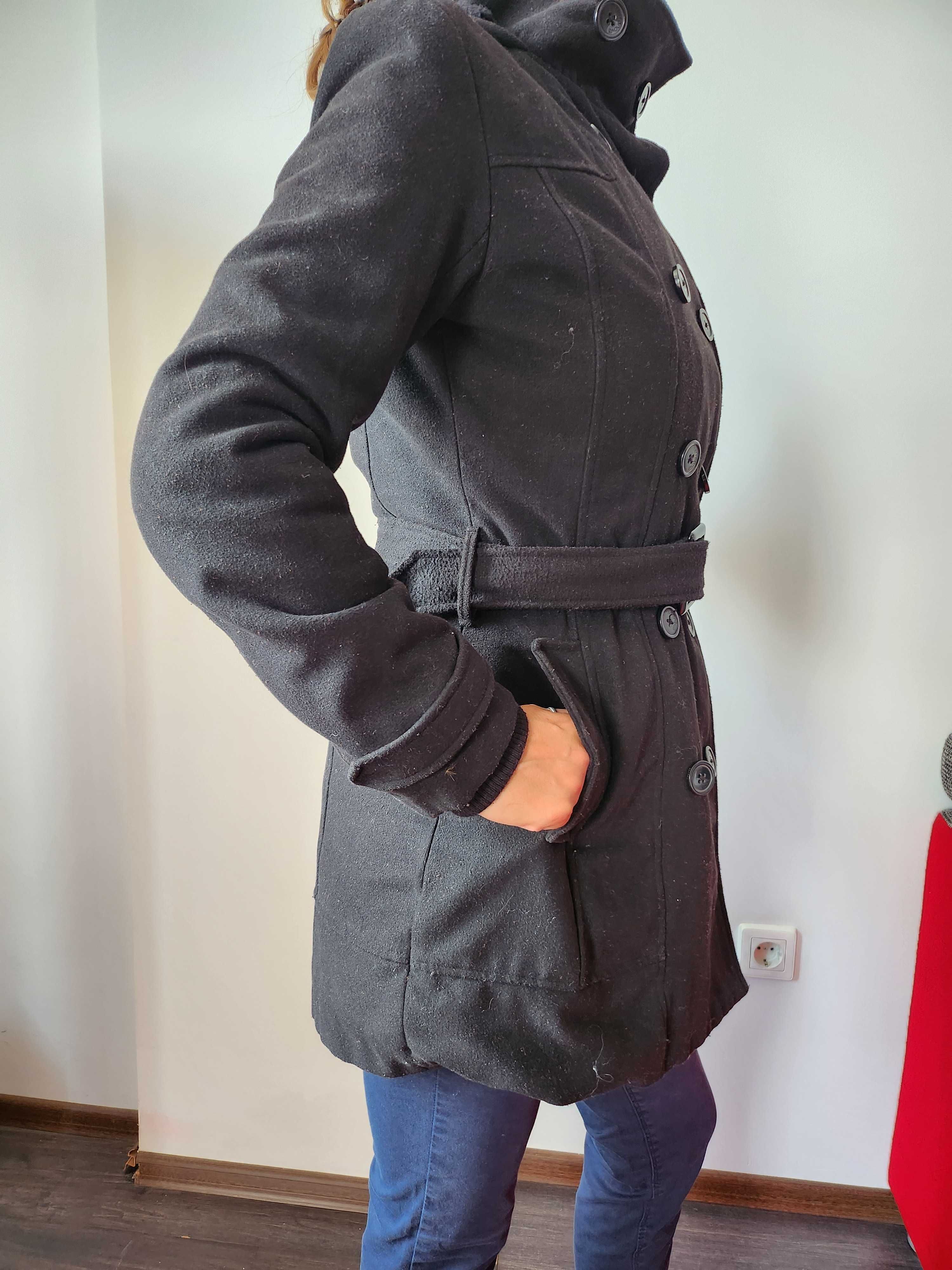 Haina de iarna neagra