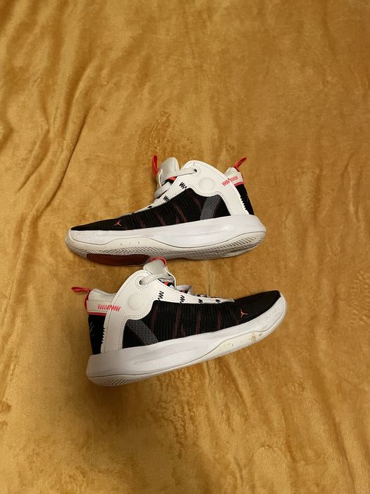 adidasi jordan marimea 39