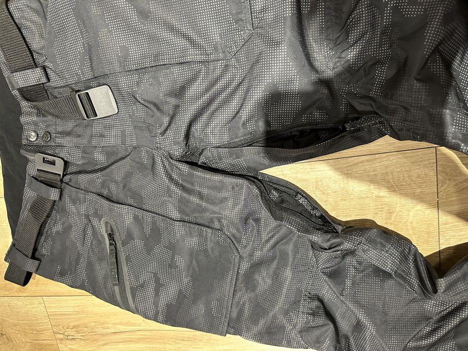 Oferta Pantaloni schi/snowboard barbati 4F noi