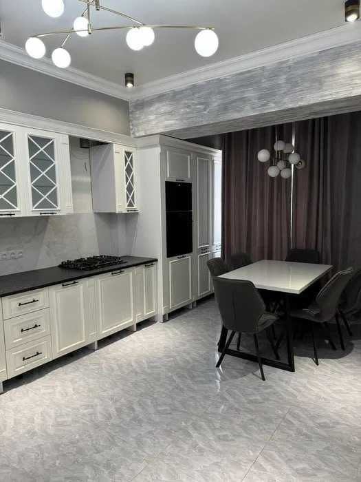 2-комнатная квартира, 53 м², евро, Sky Builds, эт.6/11 — с мебелью!`