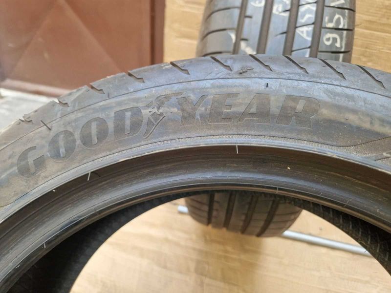 2 Goodyear R18 225/50
летни гуми Runflat 
DOT1818