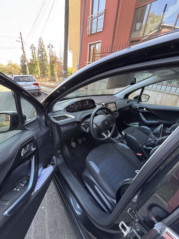 Peugeot 208 / 2012г. 124к.с. / 171000 километра