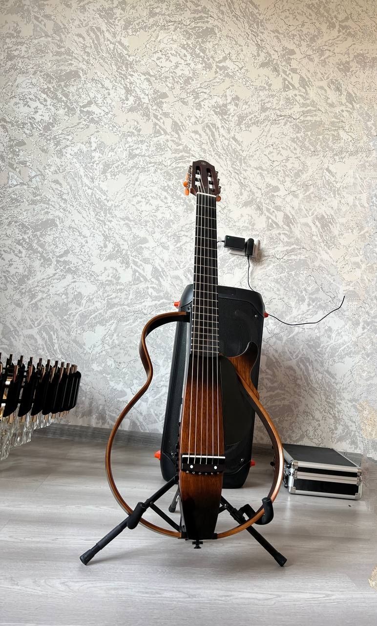 YAMAHA SILENT SLG 200N sotiladi holati ideal yangi
