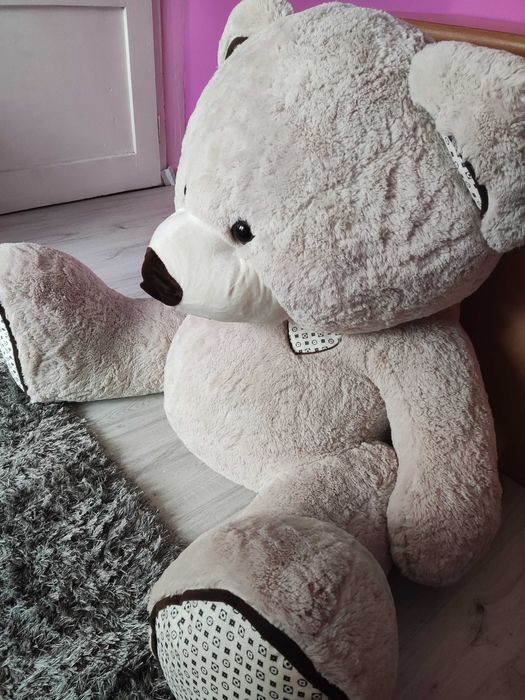 Огромен плюшен мечок