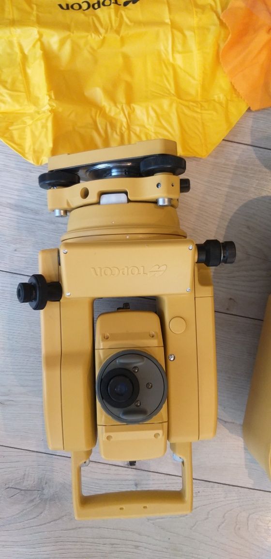 Stație Totală Topcon GTS-212