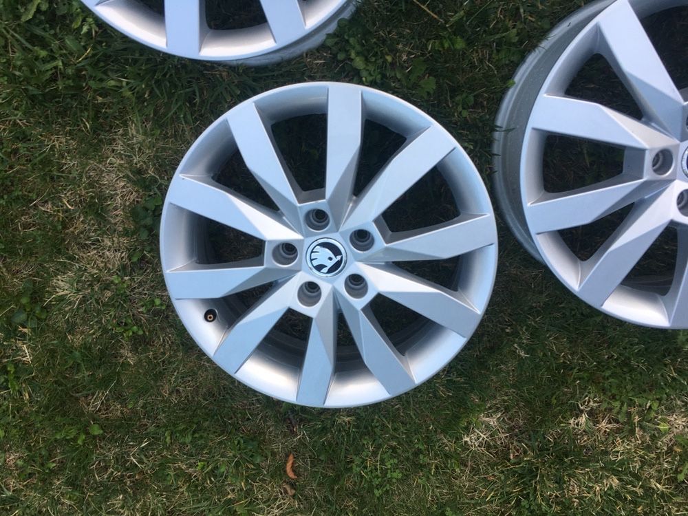 4бр. оригинални джанти Skoda 17" 5x112