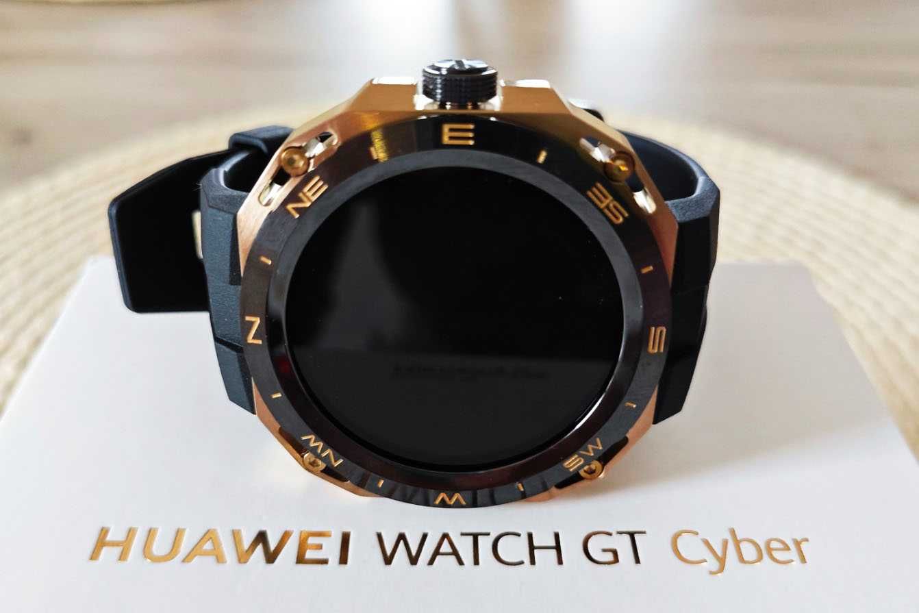 Смарт часовник Huawei Watch GT Cyber