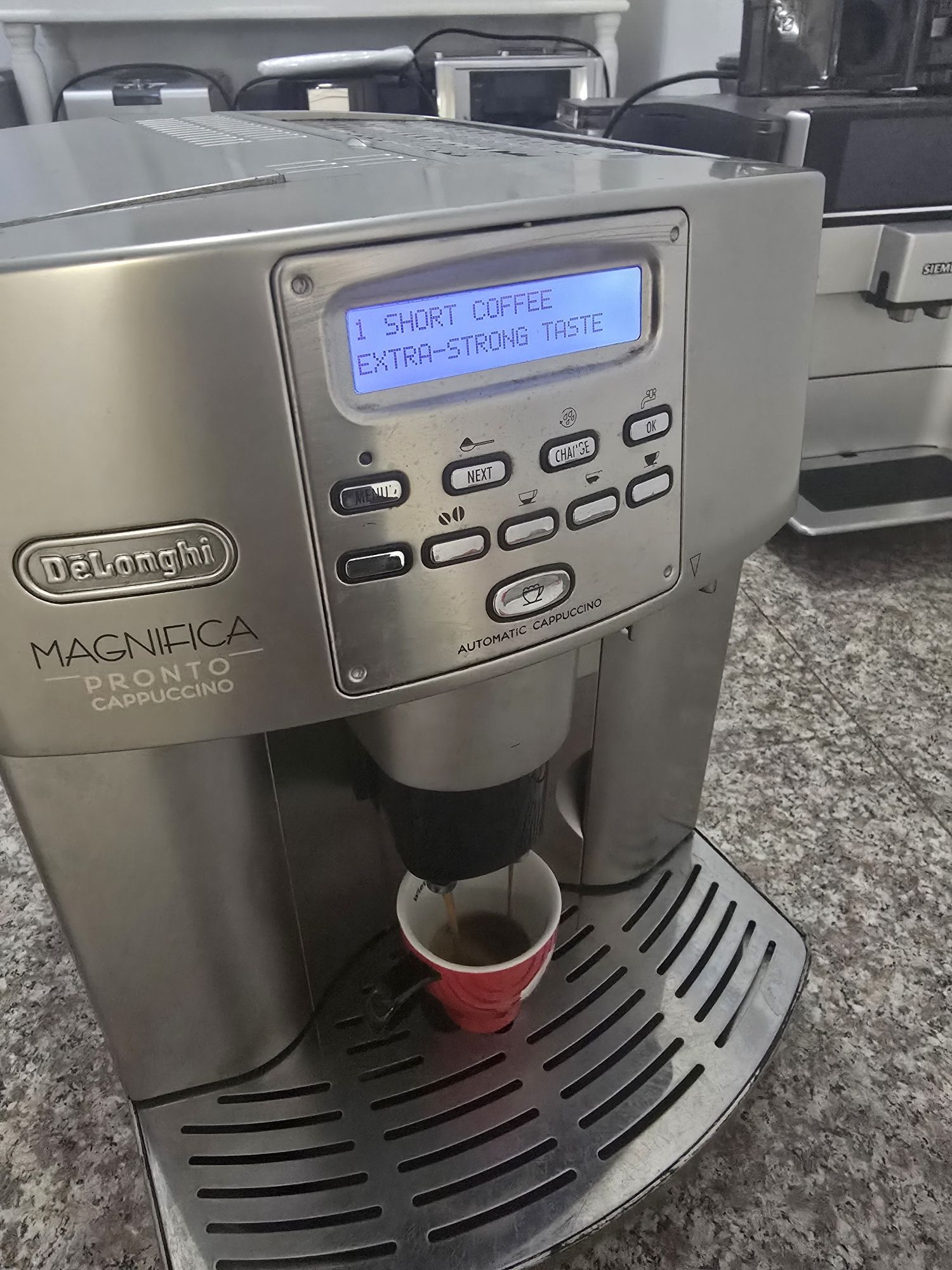 Кафемашина Delonghi magnifica