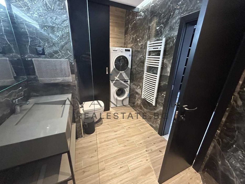 Продава се Четиристаен апартамент в Пловдив, Христо Смирненски - 194 кв.м за 1495 €/кв.м - Снимка #8