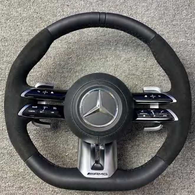Mercedes AMG спортен волан – Alcantara & AMG дизайн (2020–2023)
