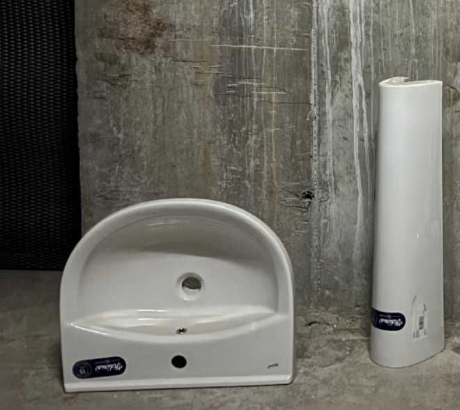 Vand lavoar Ideal Standard cu picior