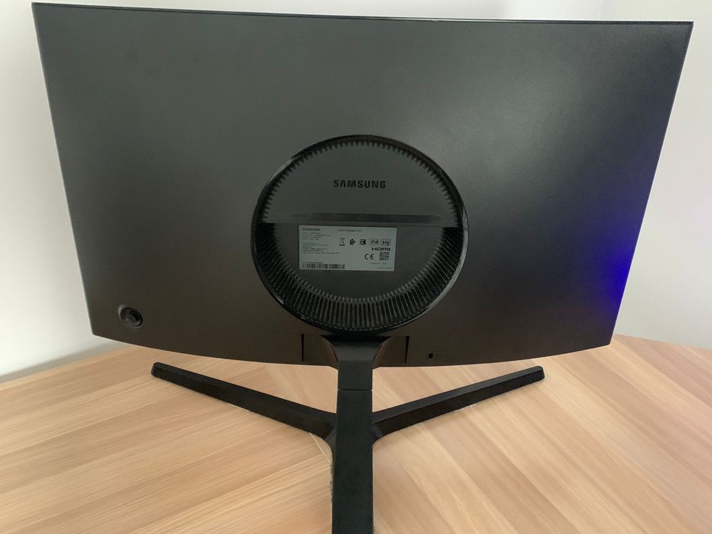 Monitor Gaming Samsung pt piese