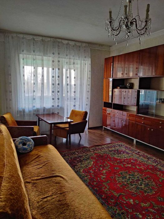 Сдается квартира на улице Юнус Раджабий, 3/4/4 метро Космонавты.