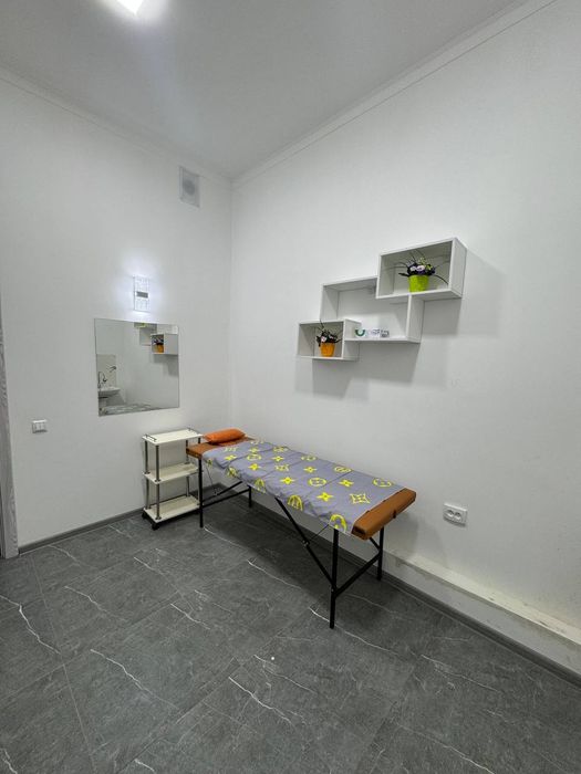 Аренда комната в салоне.