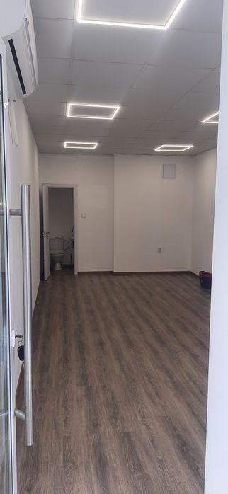 Отдава се под наем търговско помещение от 25кв до Стемо