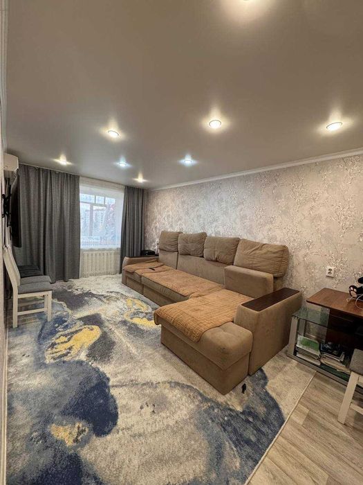Продам 2 ком. 20 мкр. Корчагина 134, 4/5 этаж, 14 млн торг