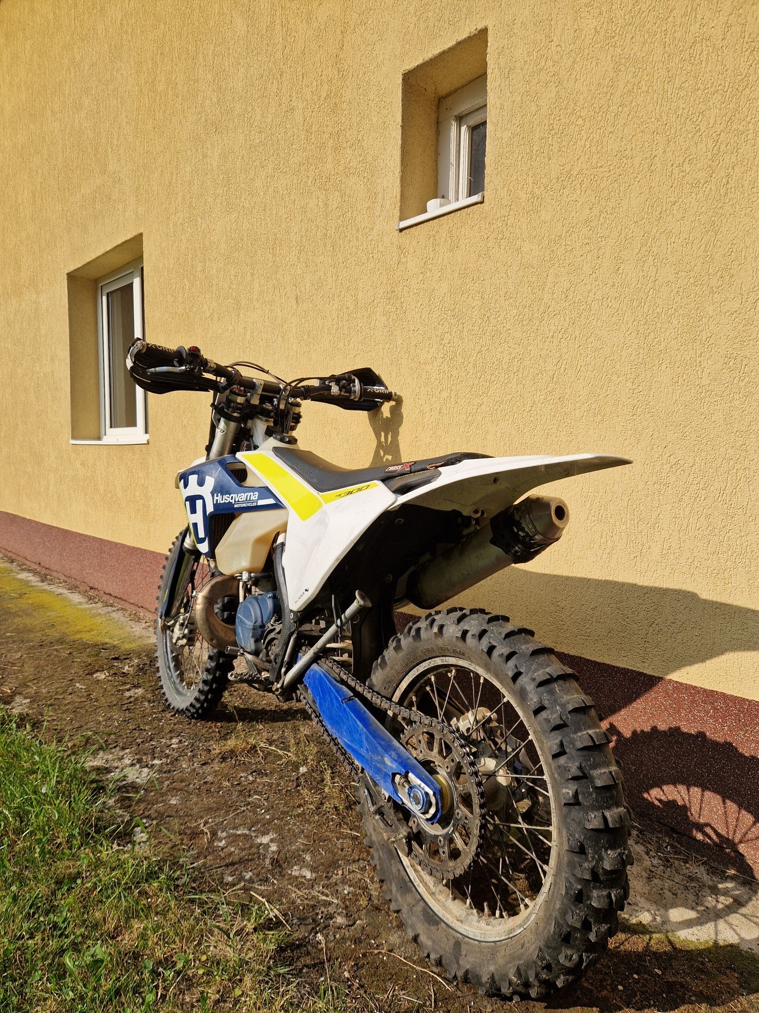 Vând Husqvarna 300te 2018