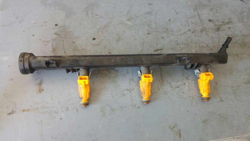 rampa cu injectoare stanga renault laguna 2 clio 2 peugeot 407 607 3.0 benzina 9630333080 0280155994