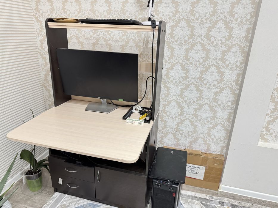 В связи с переездом продам компьютерный стол