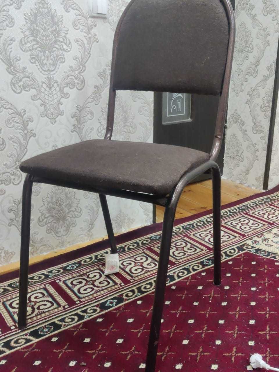 "Best Quality Table and Chair Set -Hardly Used, Looks Like New!"
