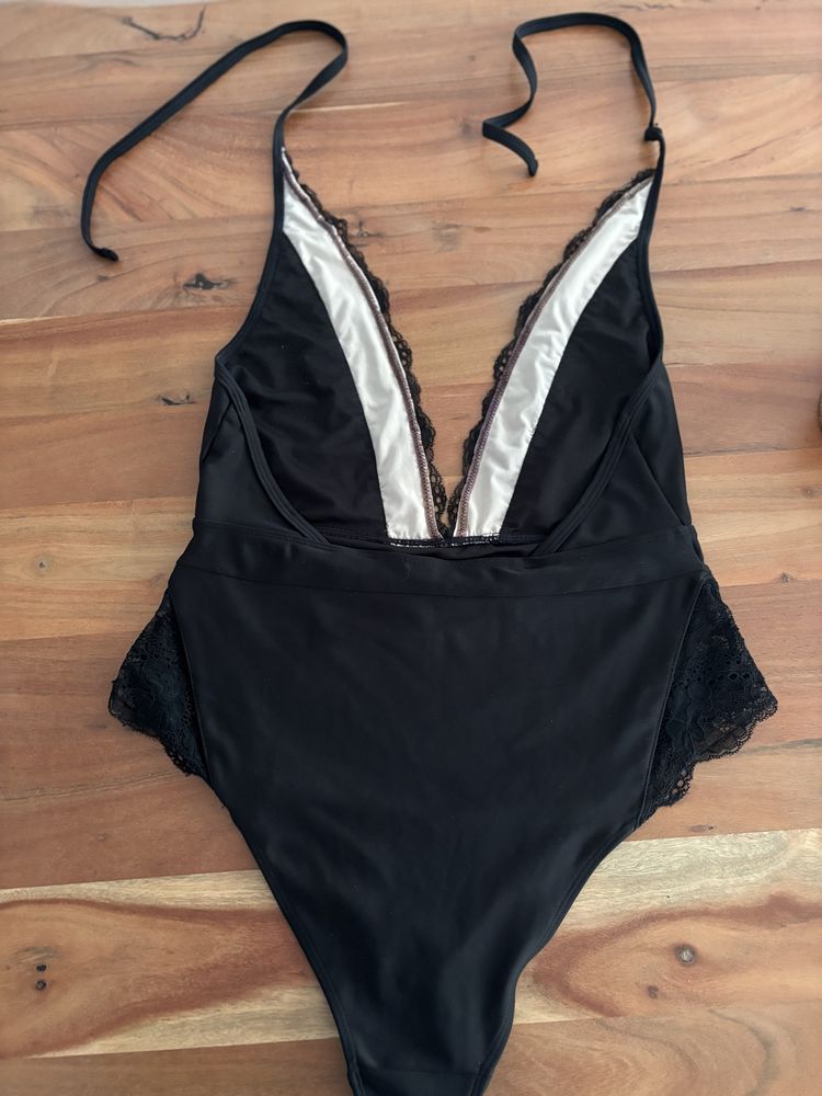 Costum de baie Asos, marimea M