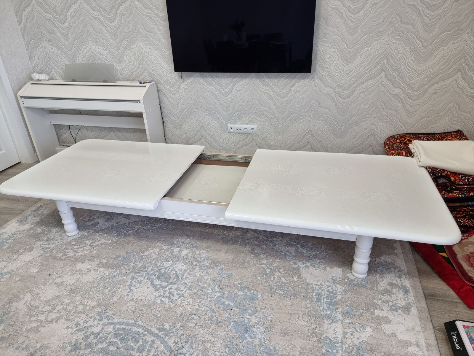 Стол для зала, 2,4-3 метра