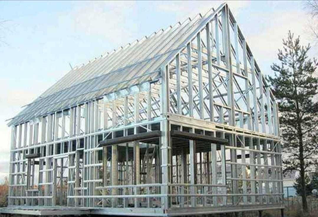 Vand case modulare pe structura metalica