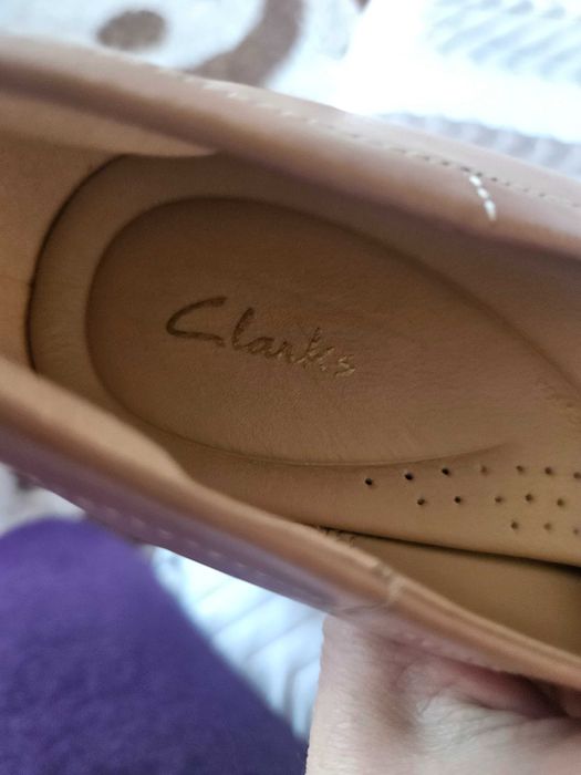 Обувки на ток CLARKS