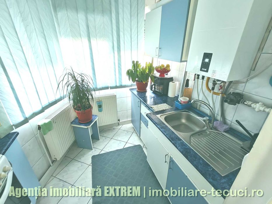 Apartament cu 2 camere, 59mp, etajul I, în Zona Industrială din Tecuci