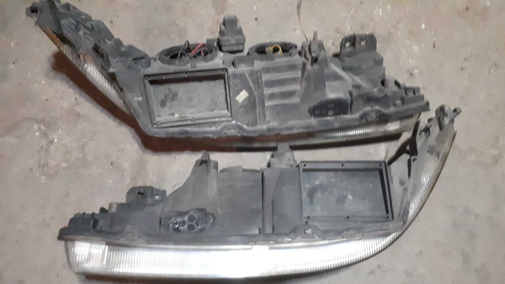 Фарове за Renault Laguna 2 Ляв и Десен