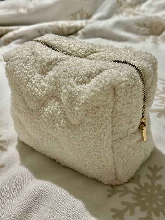 Козметичен несесер