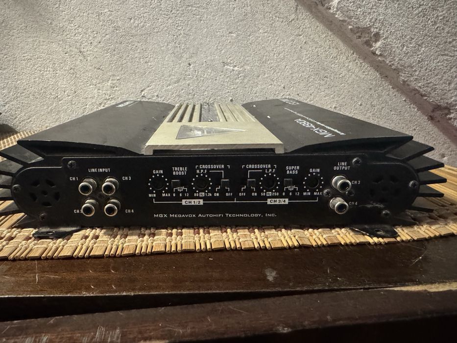 Усилвател MEGAVOX