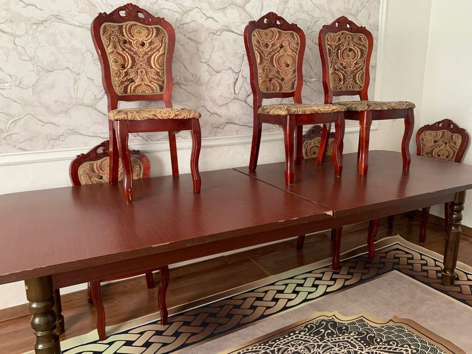 Продам стол 4,5м со стульями(11-стулья)  окончательно 50тыс