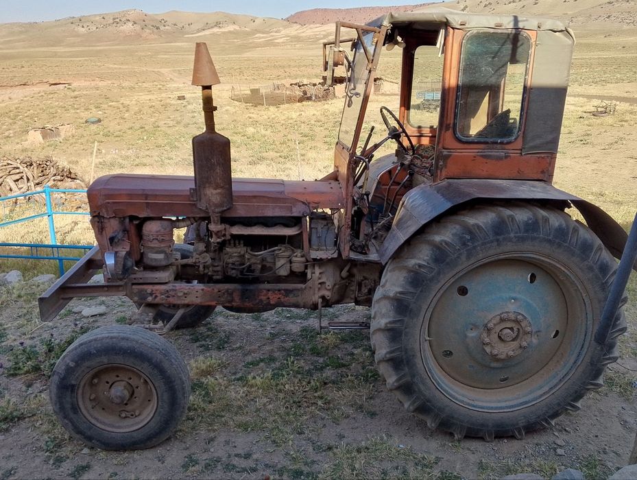 Traktor bochkasi va kasilkasiham bor