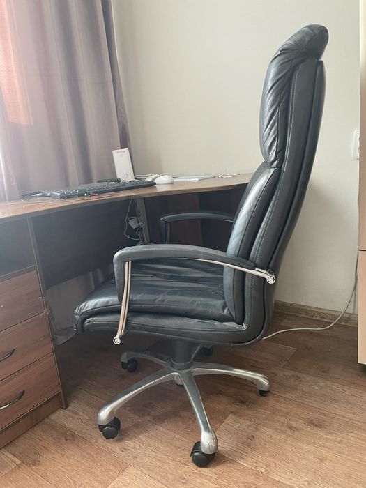 Продам шкаф в прихожую