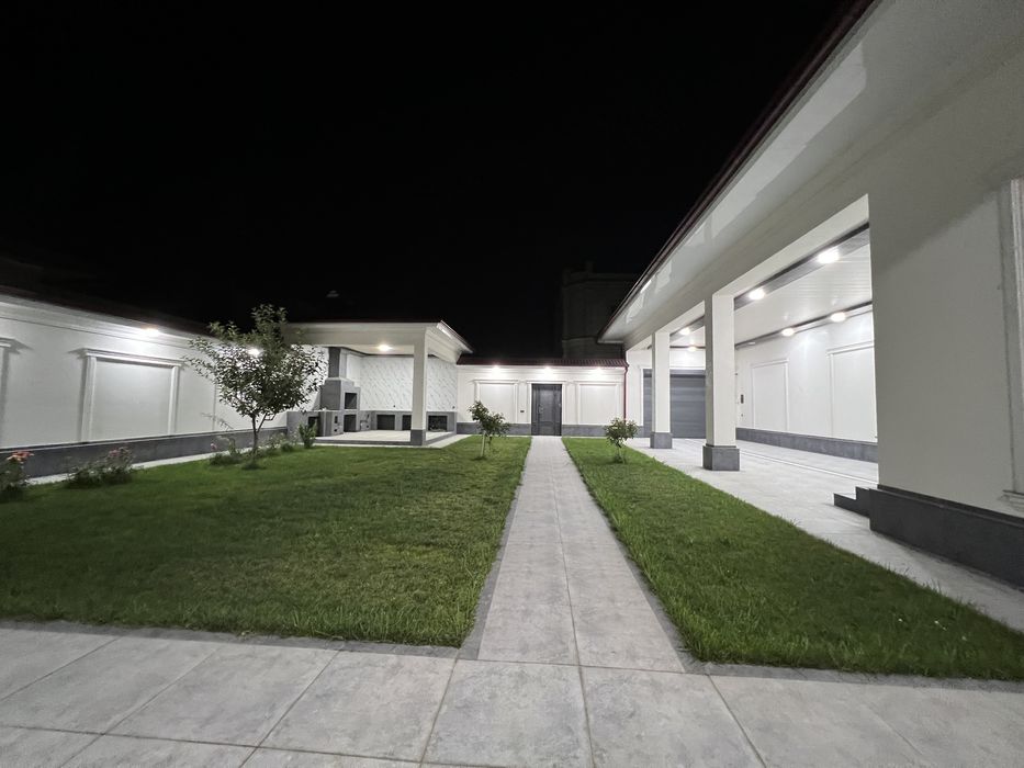 7 сотокли катта ховли сотилади! Сергили тумани, KIA автосалон