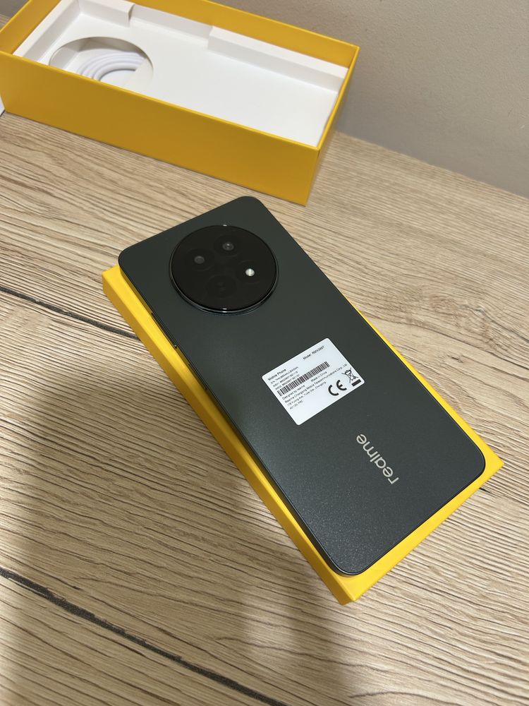 НОВ телефон Realme 12x 5g 128gb 3години гаранция