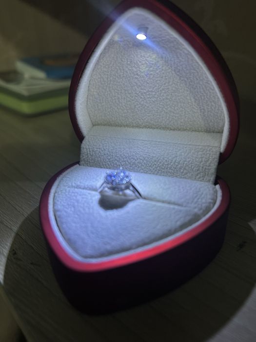 Продаю кольцо! (новое)