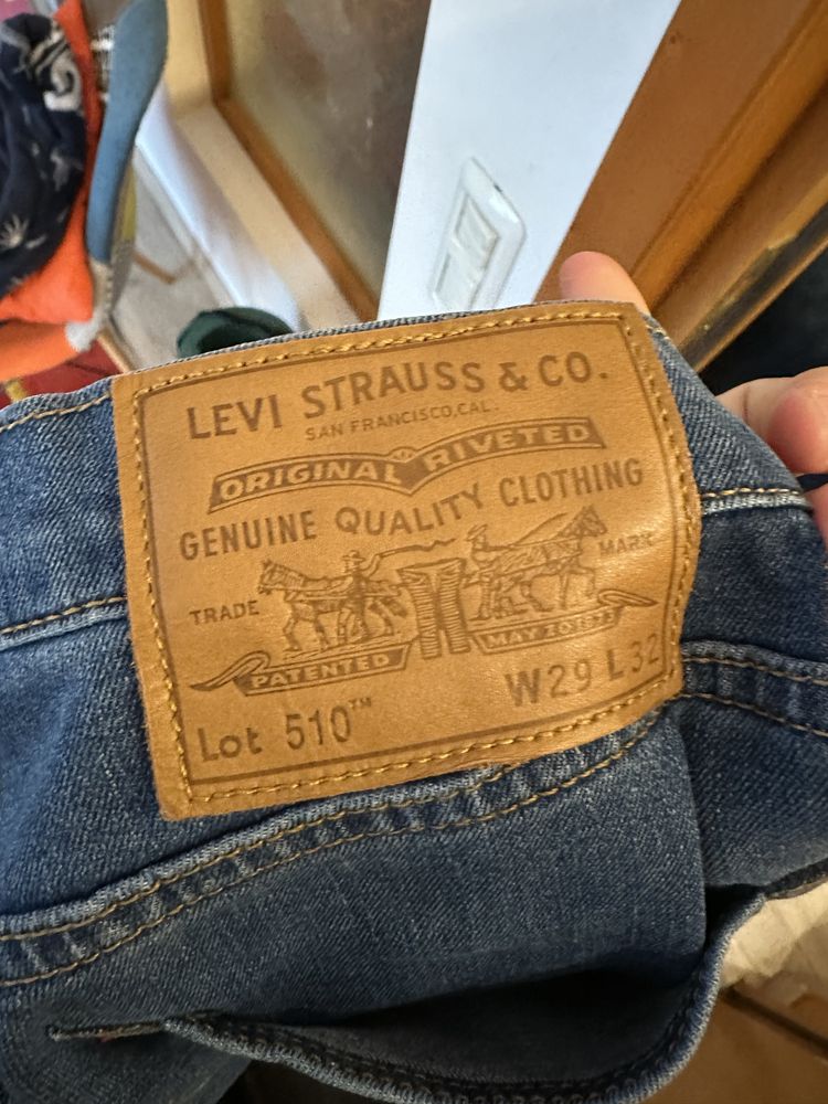 Blugi Levi’s originali