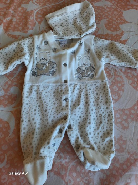 Комплект и гащеризон за новородено